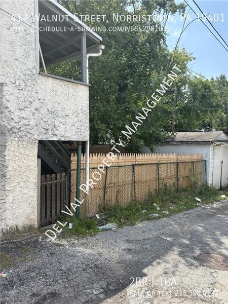 Building Photo - 417 Walnut St