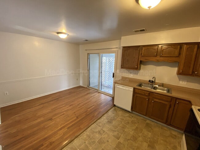 Building Photo - 212 Farrell Ln