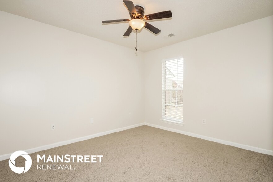 Building Photo - 5665 Deer Ridge Dr