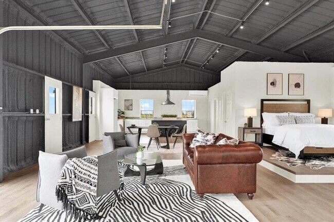 Building Photo - 261 Co Rd 423