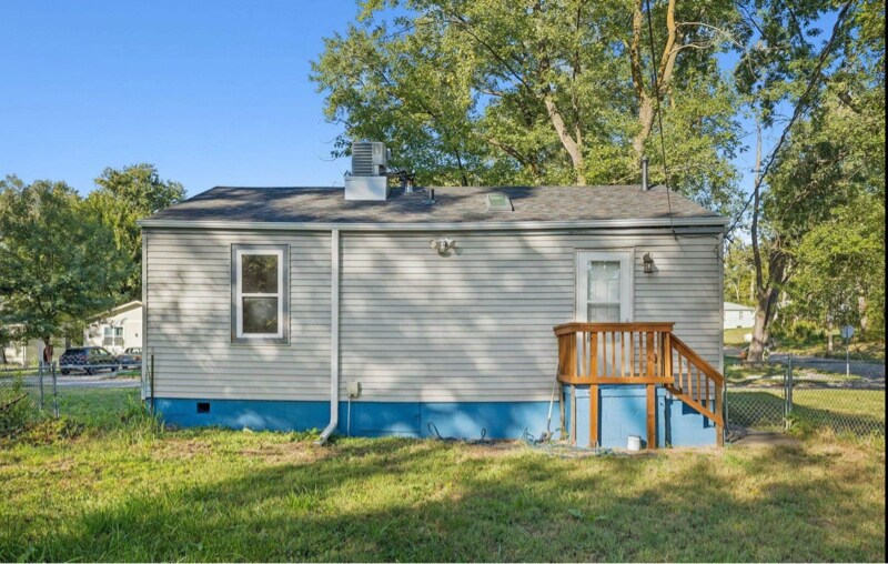 Building Photo - 3355 N 40th Ave