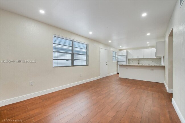 Building Photo - 5100 W Flagler St