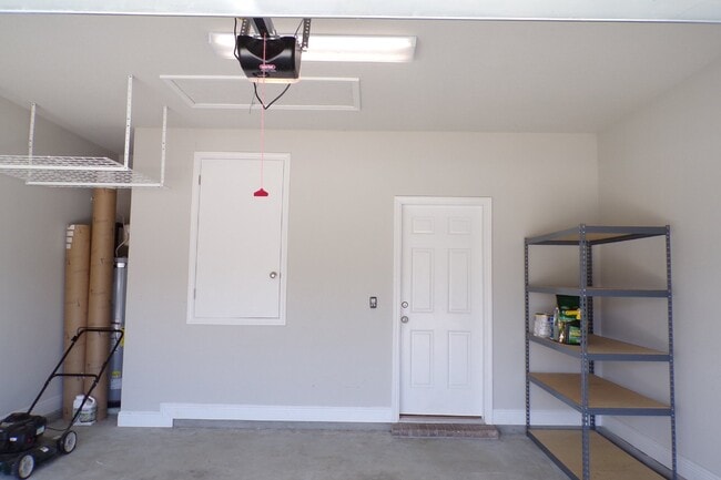 Building Photo - Coming Soon! Pet-Friendly 3-Bed Home with ...