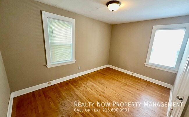 Building Photo - 3638 Glencairn Rd