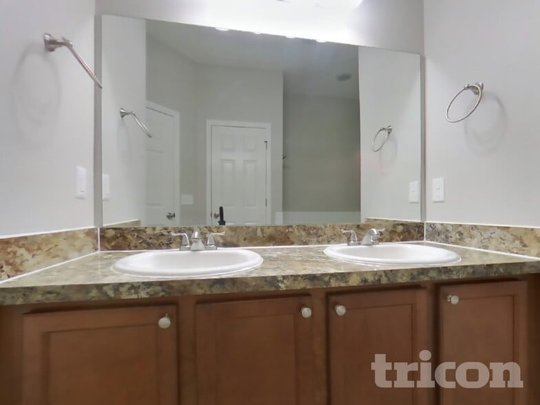 Building Photo - 168 Blackstone Creek Rd