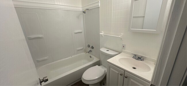 Building Photo - 10748 Spring Garden Dr