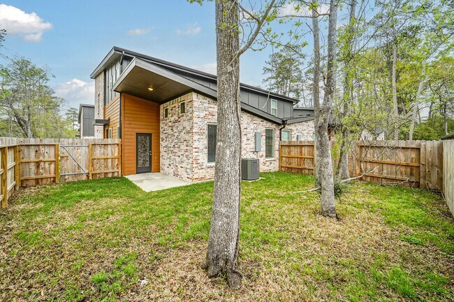 Building Photo - 2523 Appian Wy
