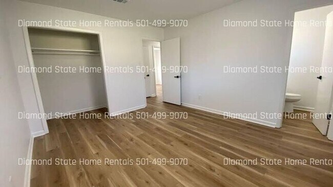 Building Photo - 633 Paul Pl