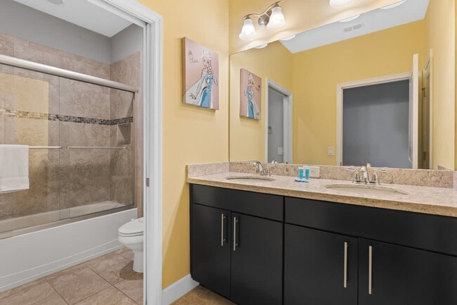 Building Photo - 466 Captiva Dr