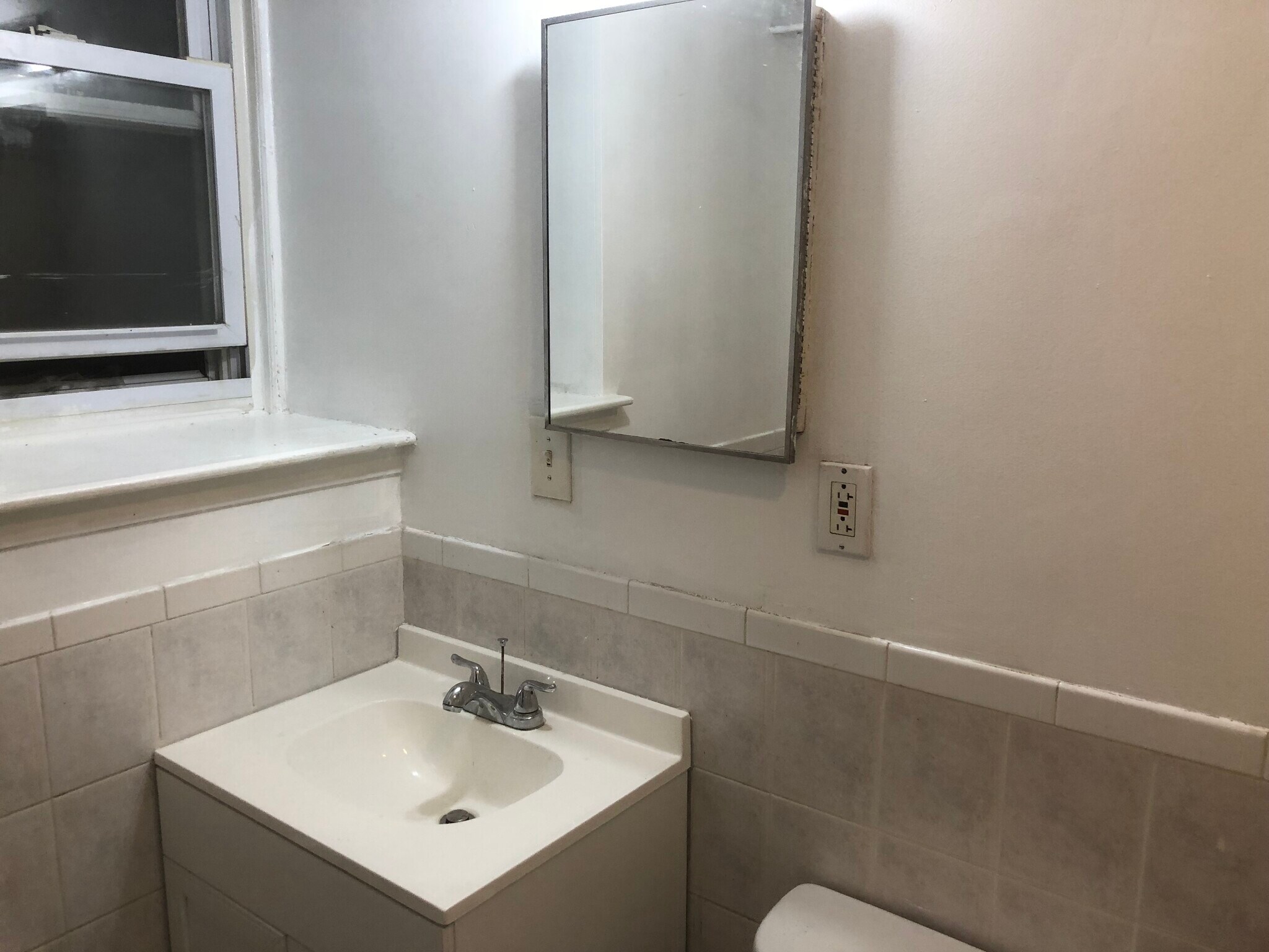 Bathroom Photo 2 - 132 Voss Ave