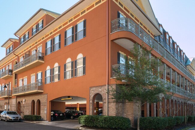 Building Photo - Jackson Square - Remodeled 2 Bedroom, 2 Bathroom Condo