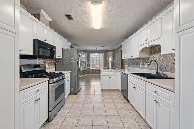 Building Photo - 5366 Angel Falls
