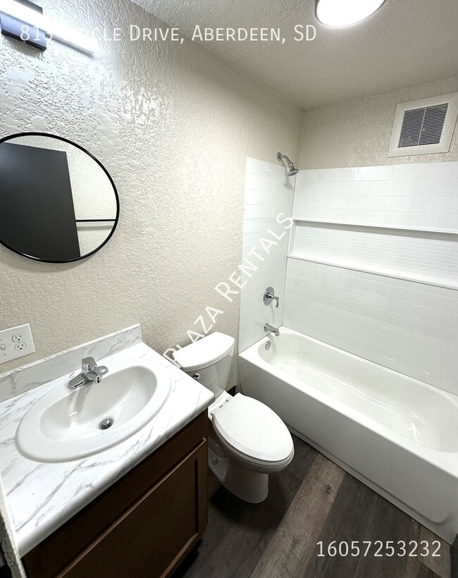 Building Photo - 1020 N 2nd St