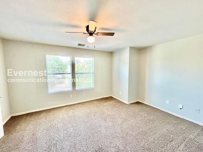 Building Photo - 146 Creek Cove Dr