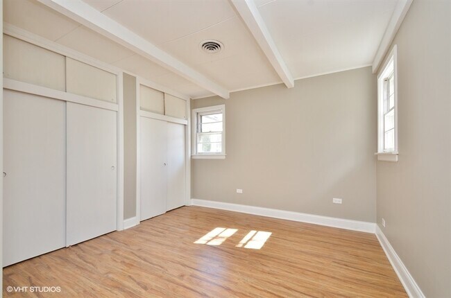 Building Photo - 23379 Forest Ct