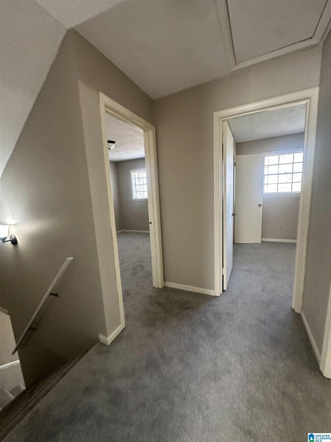 Building Photo - 839 Linbard Ln