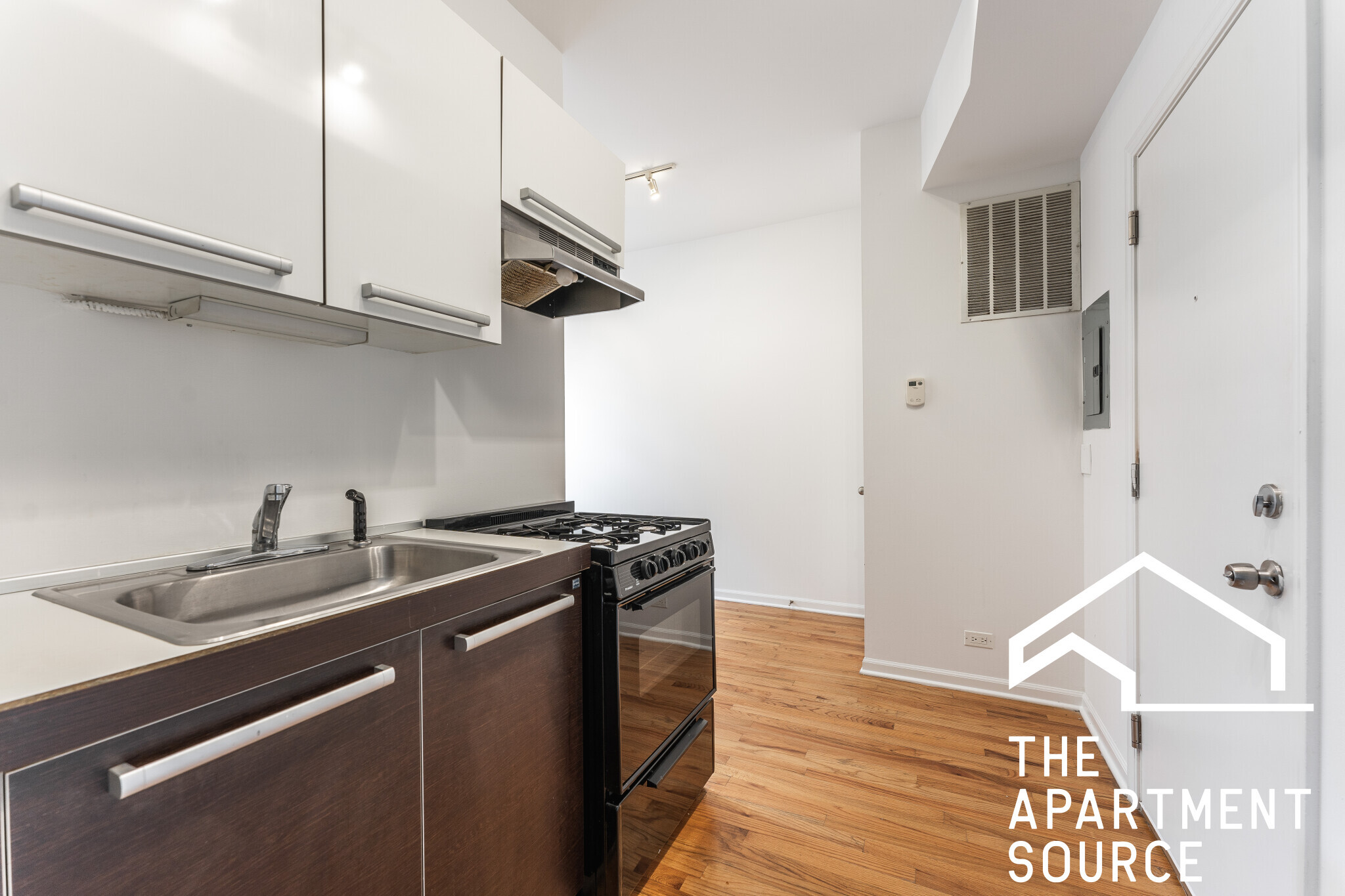 Building Photo - 5054 N Winthrop Ave