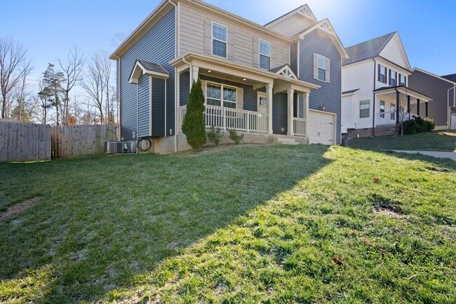 Building Photo - 1385 Sussex Dr