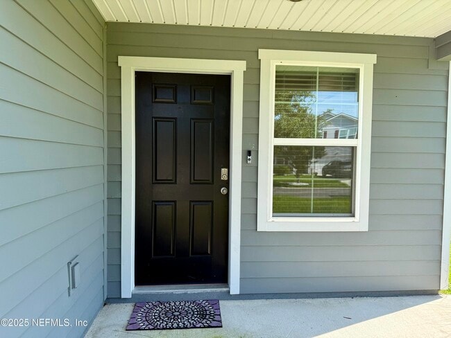 Building Photo - 3541 Lawton Pl