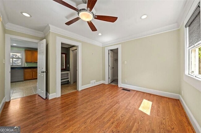 Building Photo - 2220 Newnan St