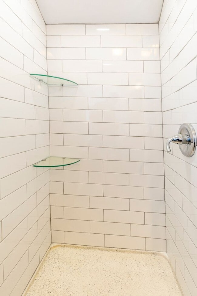 Building Photo - 213 Todd Ave