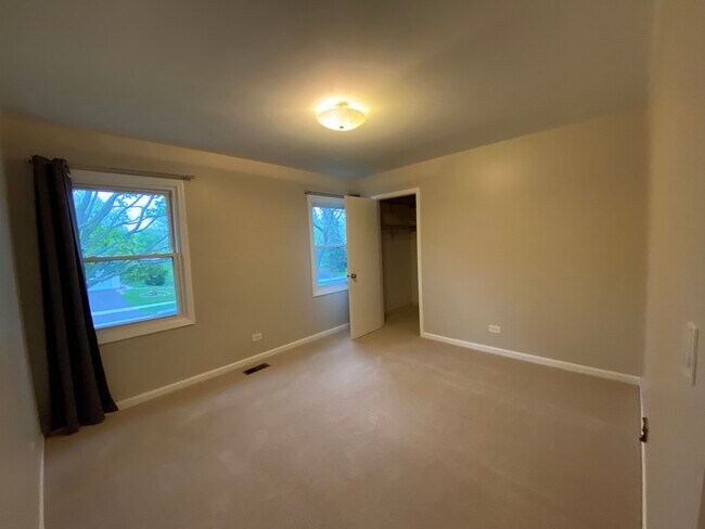 Building Photo - 1332 Culpepper Dr