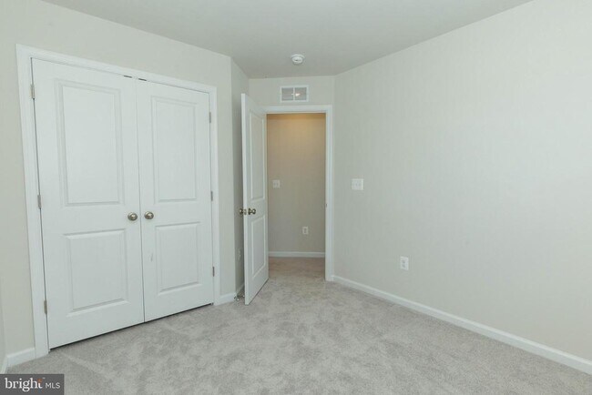 Building Photo - 158 Cooperage Rd