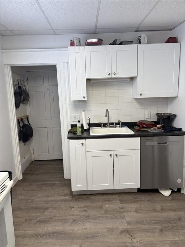 Building Photo - 98 N Main Ave