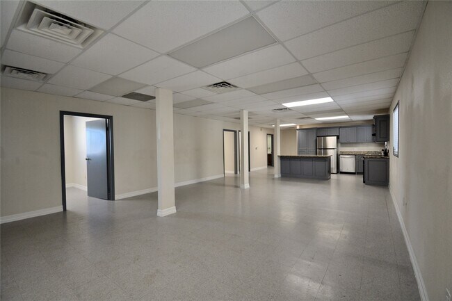 Building Photo - 9224 Canniff St