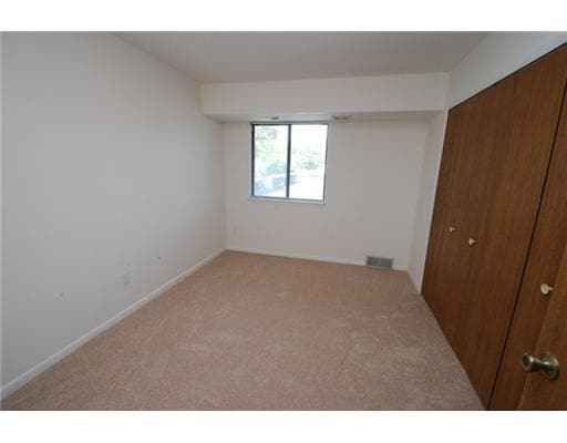 Guest Room - 3005 Fernwood Ave