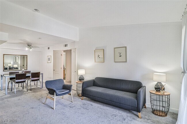 Building Photo - 5055 W Hacienda Ave