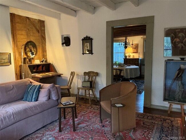 Building Photo - 66 Dodge St