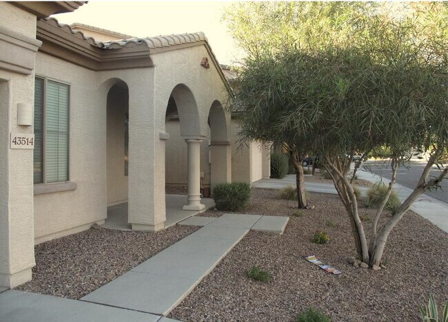 Building Photo - 43514 N 44th Ave