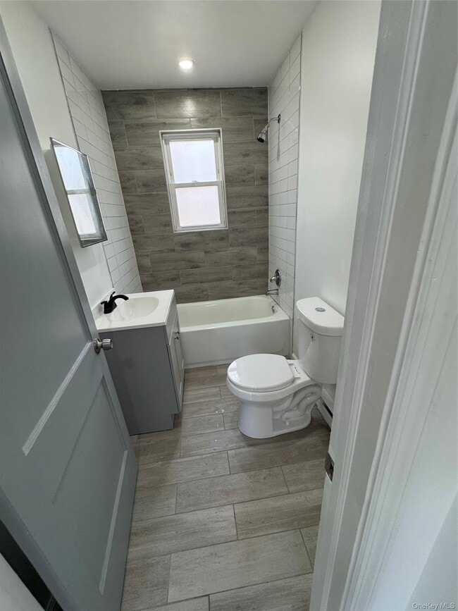 Building Photo - 52 Sarine Rd