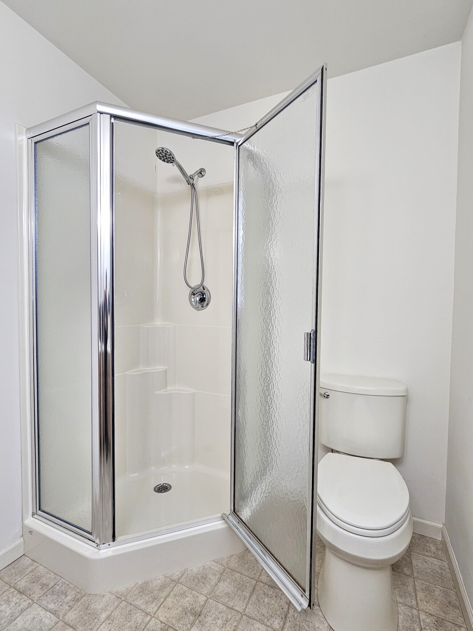 Building Photo - 13 Overlook Ln