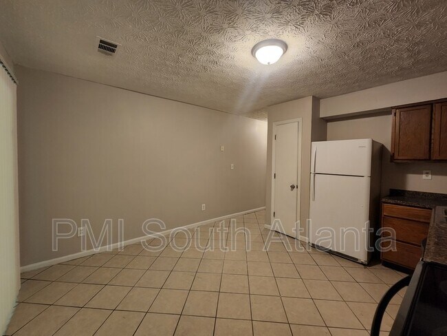 Building Photo - 107 Spring Ct