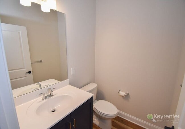 Building Photo - 320 Schadle Rd