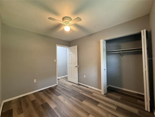 Building Photo - 1223 Ave L