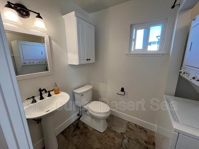 Building Photo - 1103 Sandi Ln