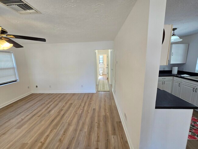 Building Photo - 1955 10th Pl