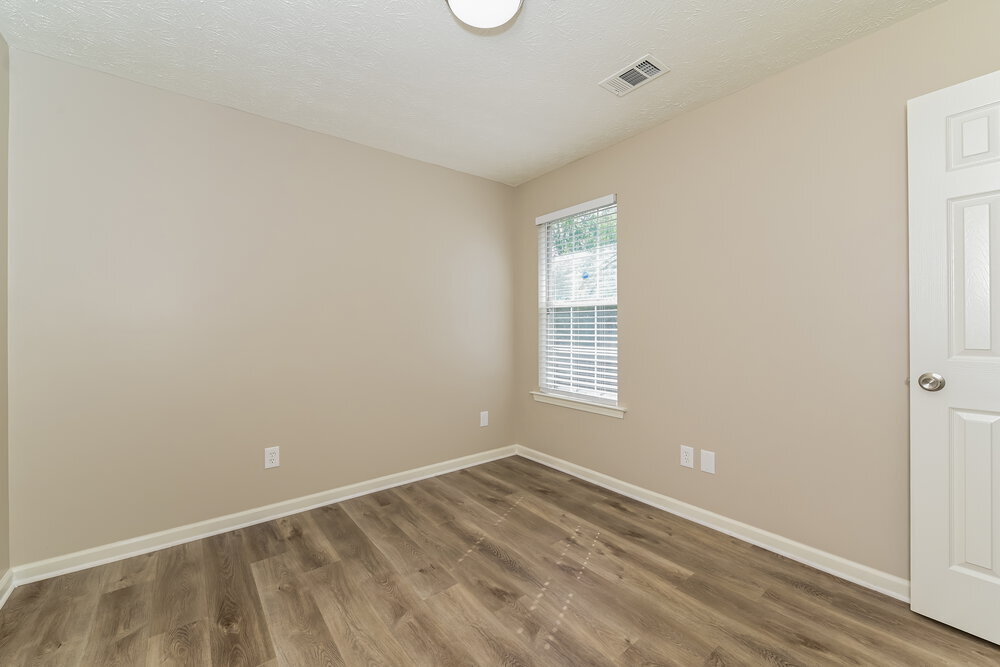 Building Photo - 1825 Courtyard Ln