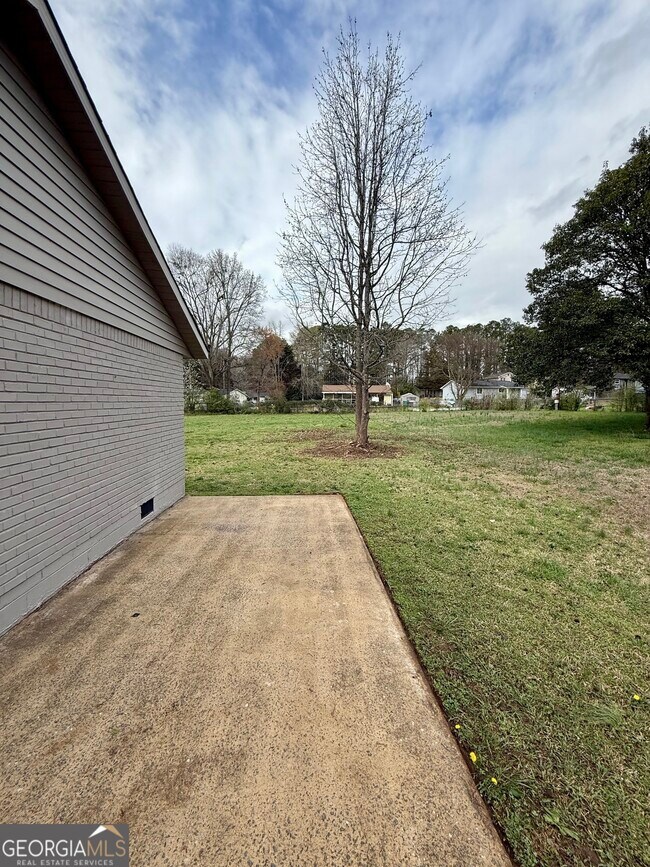 Building Photo - 8117 Attleboro Dr