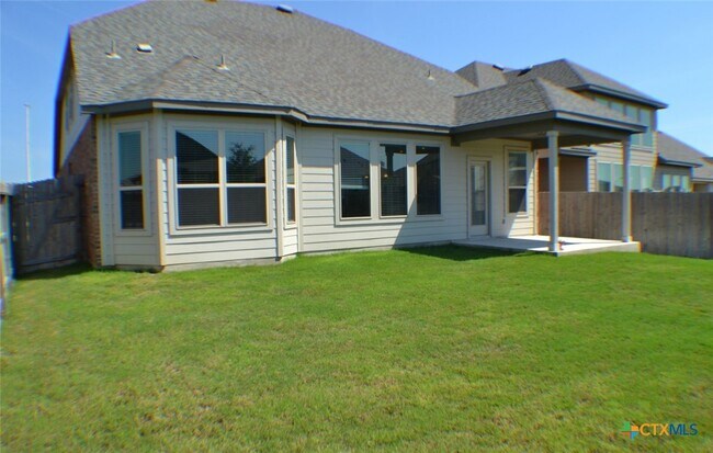 Building Photo - 3127 Pinecone Cove