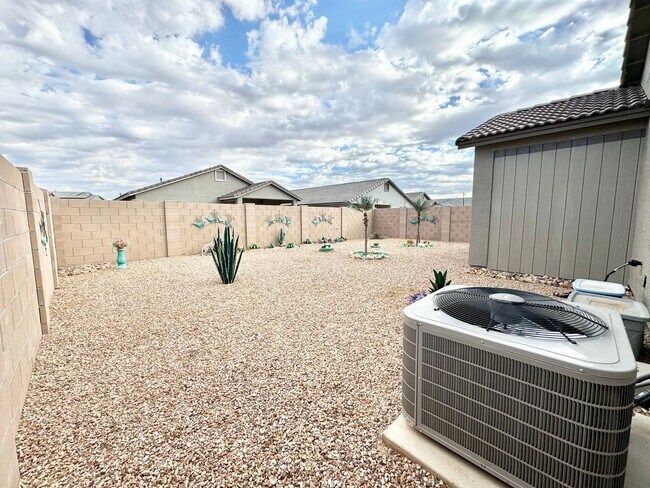 Building Photo - 3BR/2BA/2CG, 1570 sq.ft. rental built in 2022 in Sierra Vista, AZ