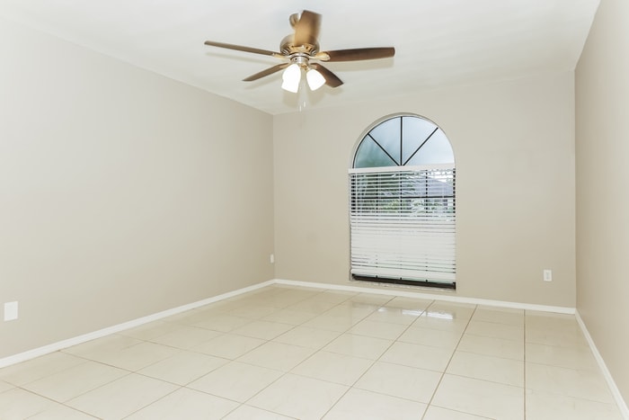 Building Photo - 2315 Bay Leaf Dr