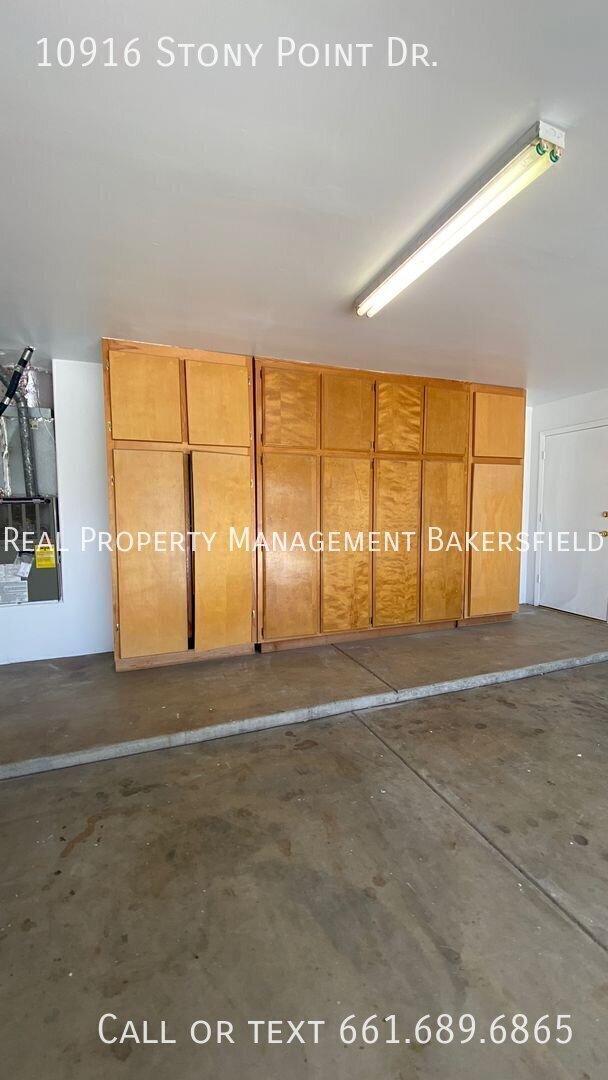 Building Photo - 10916 Stony Point Dr