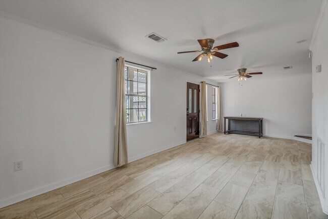 Building Photo - 2128 59th St
