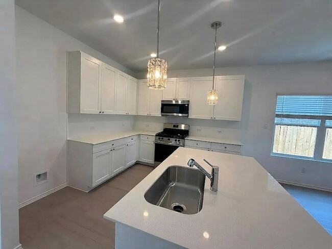 Building Photo - 17808 Indigo Bunting Ln