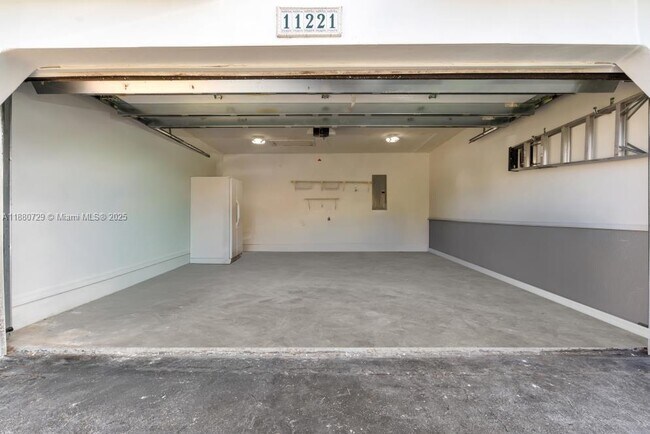 Building Photo - 11221 SW 149th Pl