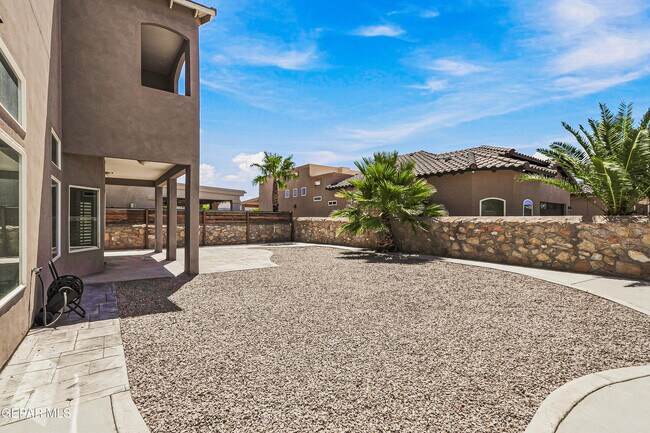 Building Photo - 12744 Midland Ct